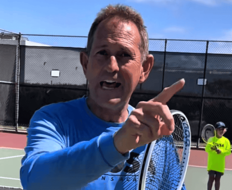 Rafael Font De Mora coaching on court